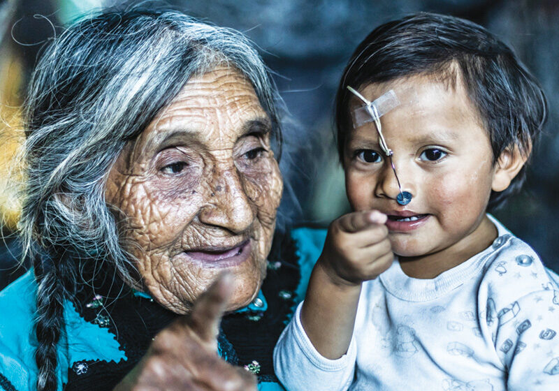 tsenian-grandma-and-child_RGB tsenian-grandma-and-child_RGB